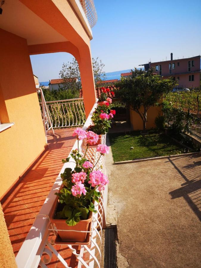 Apartmani Mateja Kaštela Exteriör bild