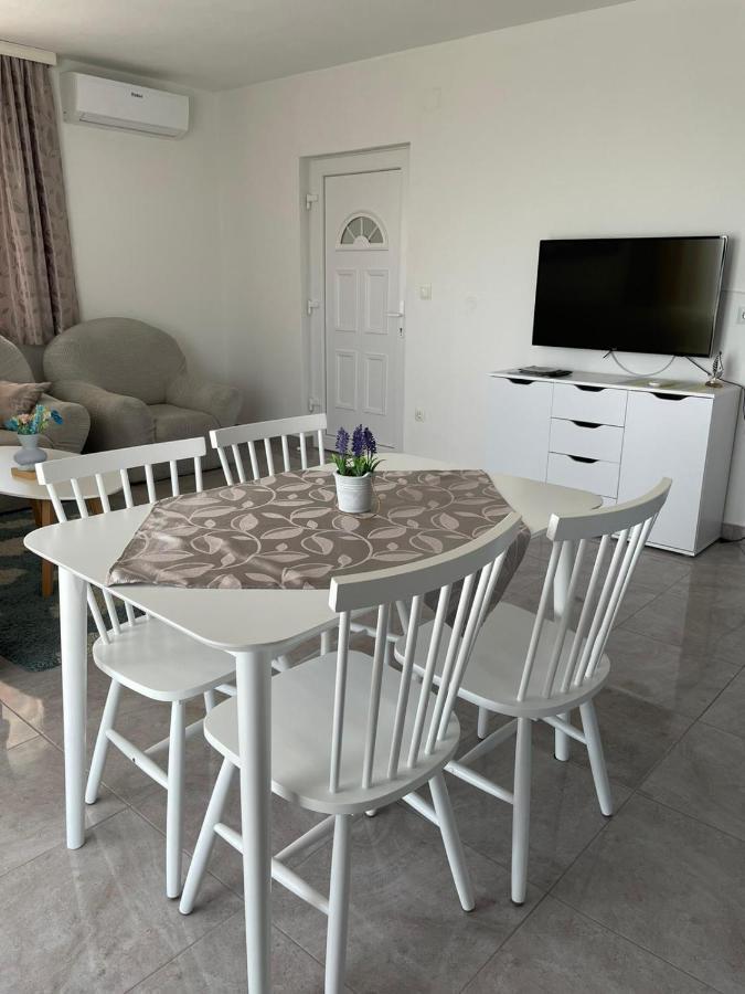 Apartmani Mateja Kaštela Exteriör bild